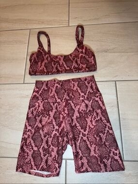 Skatie Pink Snake Print Active Set - Crop Top & High-Waist Biker Shorts size XS